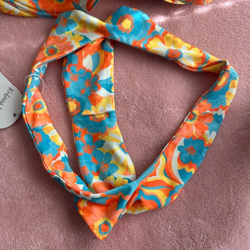 KULANI KINIS Bikini in Miami Moon Floral Bikini Top M and bottom S - Picture 10 of 11